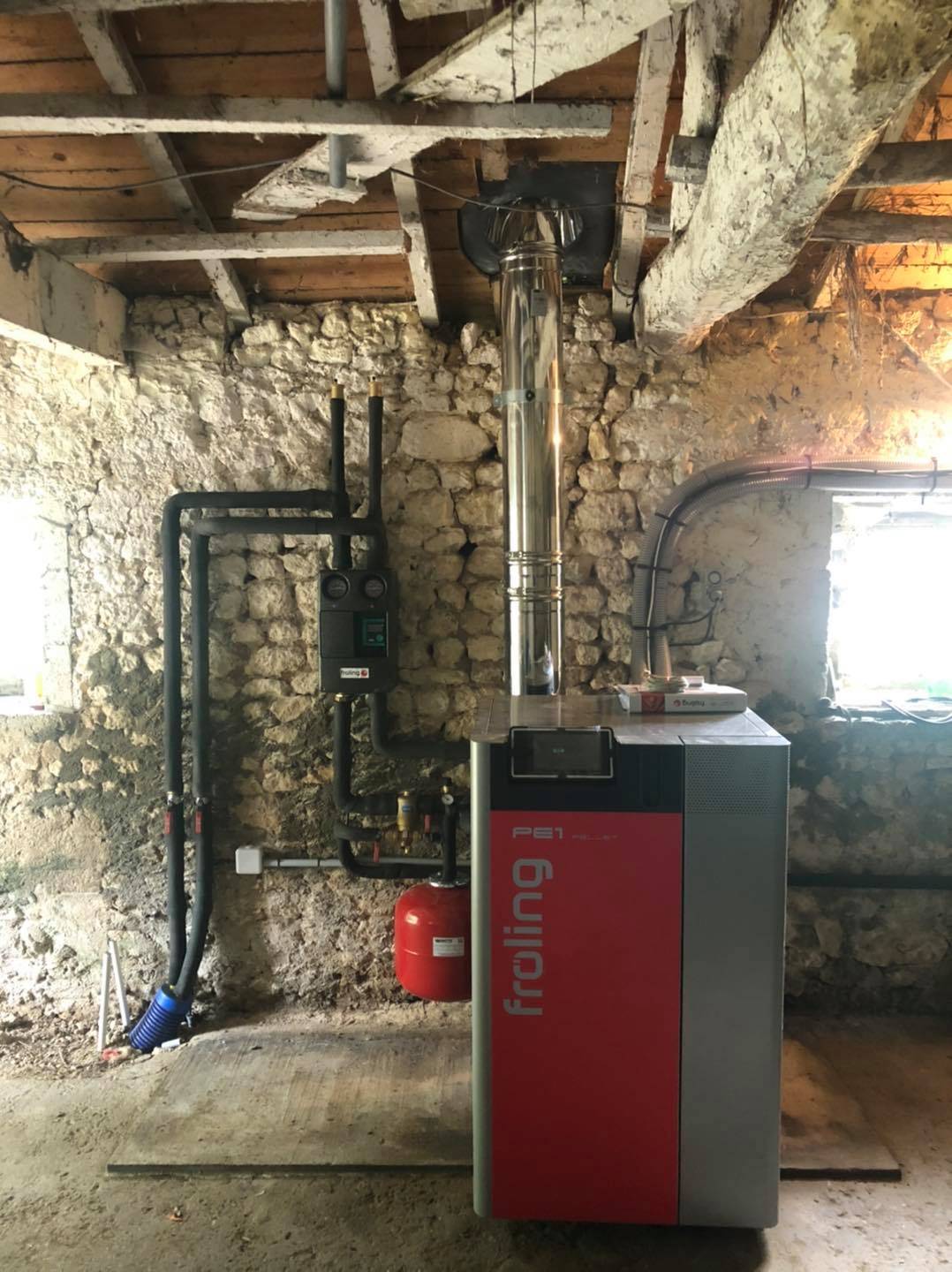 Remplacement d'une chaudière à fioul par une chaudière à granulés Froling à Jonzac en Charente Maritime