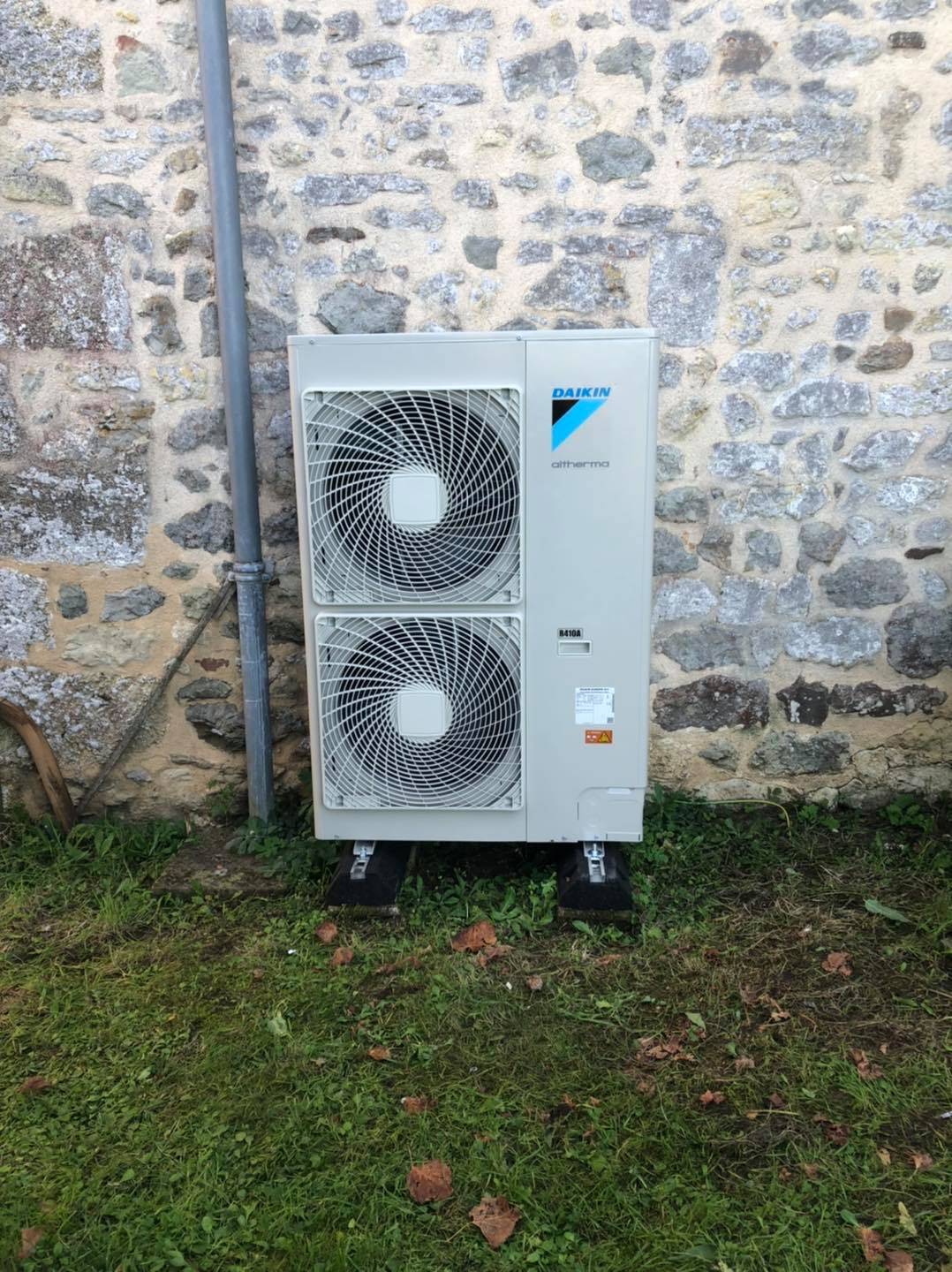 Plombier chauffagiste RGE pas cher près de Saint Savin de Blaye pour installer une pompe à chaleur avec MA PRIME RÉNOV 2022