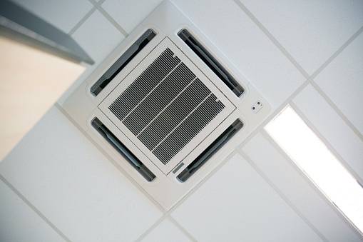 Pose de climatisation réversible gainable pour des locaux professionnels Blaye en Gironde