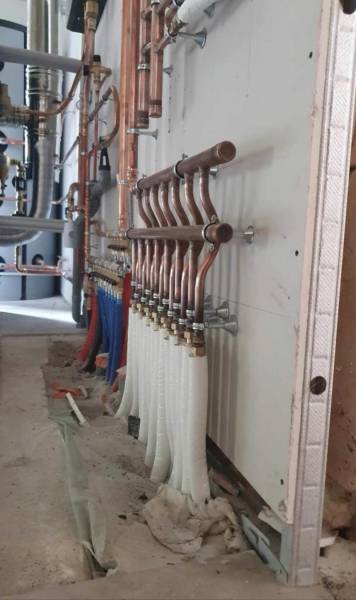 Installateur RGE de chaudière à granulés de bois FROLING pour une maison ancienne à Meschers sur Gironde à côté de Saintes