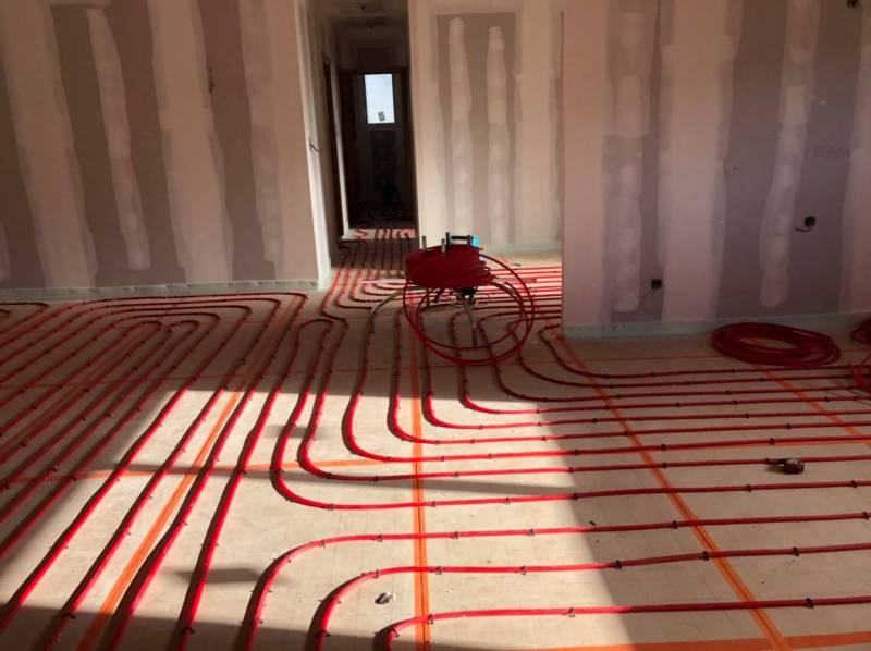 Plombier chauffagiste certifié RGE par cher pour poser un plancher chauffant sur Jonzac en Charente Maritime