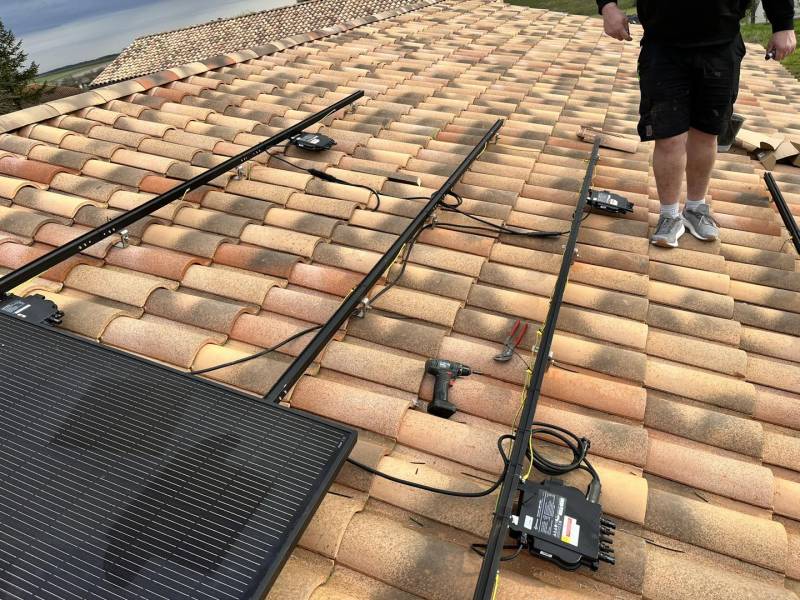 Entreprise RGE spécialisée dans la pose de panneaux photovoltaïques en Charente Maritime 17