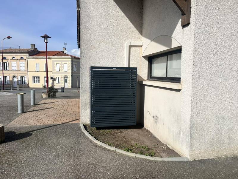 Devis pose de pompe à chaleur réversible pour une salle des fêtes à côté de Royan