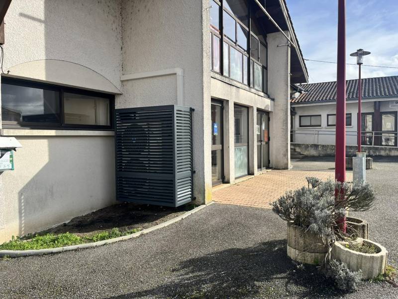 Installation chauffage réversible par plombier rge pour une salle des fêtes à Royan
