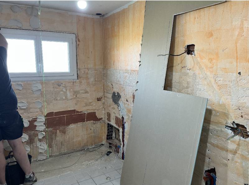 Entreprise de rénovation de salle de bain à La Roche Chalais pour création douche à l'italienne sur-mesure