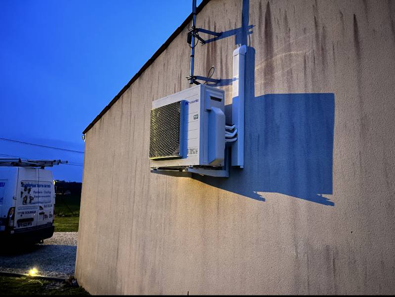 Qui appeler en cas de panne de climatisation réversible à Pugnac près de Blaye ? BERTIN PLOMBERIE CHAUFFAGE, votre installateur agréé de pompe à chaleur BOSCH