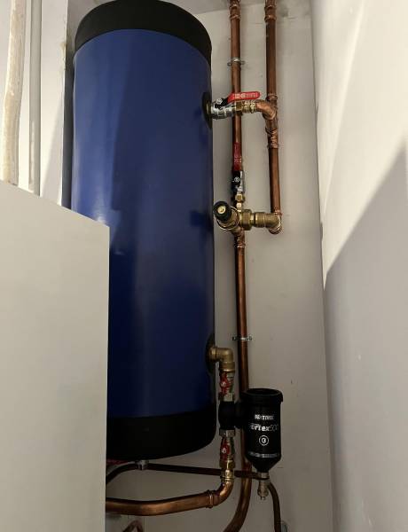 Plombier chauffagiste RGE pour remplacer une chaudière à fioul par une pompe à chaleur Saintes en Charente Maritime